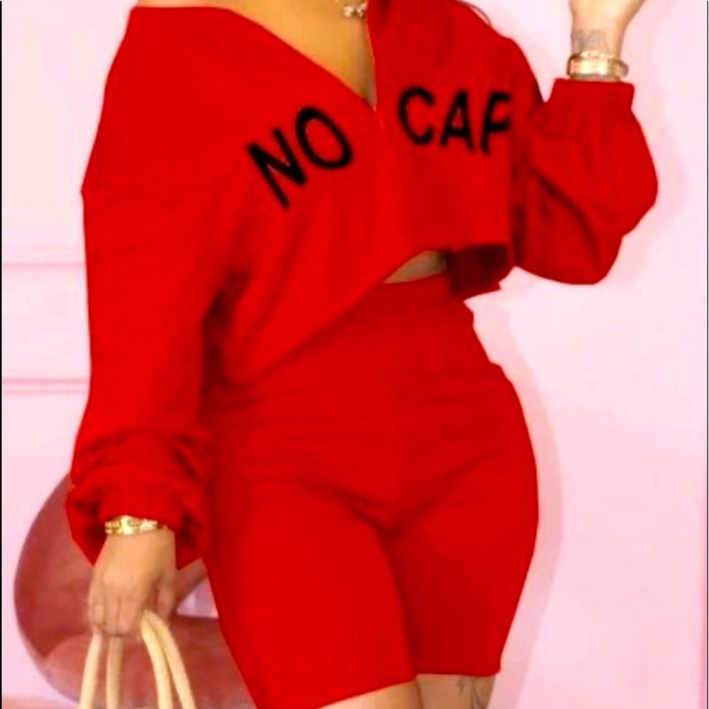Must Have 2 piece Crop Top Short Set